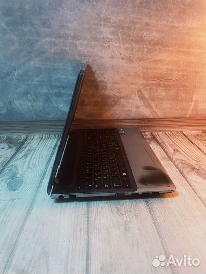Ноутбук Samsung/Core i7-3630QM/Radeon 7670m