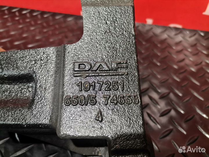 Кронштейн двигателя задний правый Daf XF106