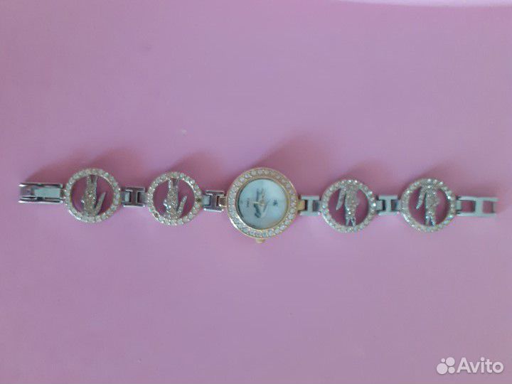 Часы кварцевые