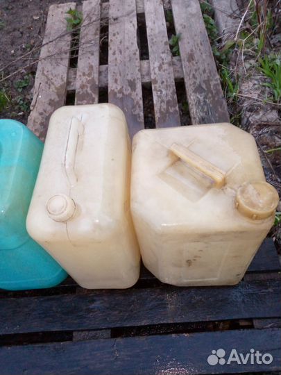 Канистра пластиковая 20 литров