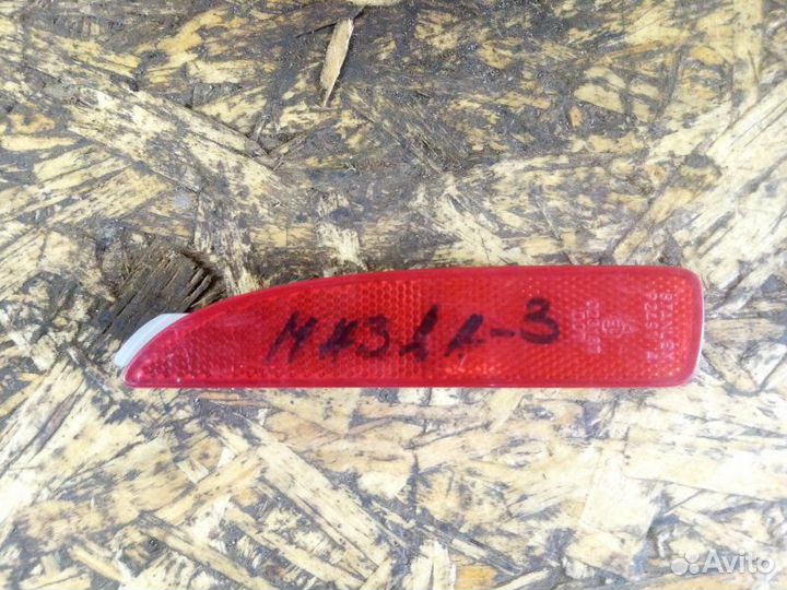 Катафот бампера задний левый Mazda 3