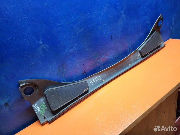 Водосток Жабо Ford Focus 3 2011-2019 1837803