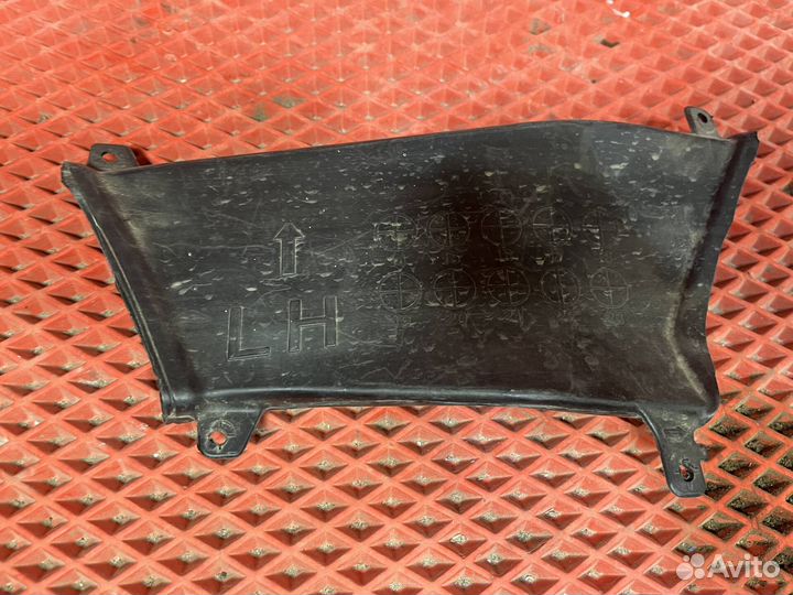 Воздуховод бампера левый Hyundai Santa Fe 3 15-18