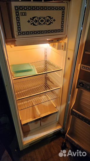 Холодильник бу рабочий