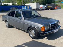 Mercedes-Benz W123 2.4 MT, 1982, 376 409 км, с пробегом, цена 399 000 руб.