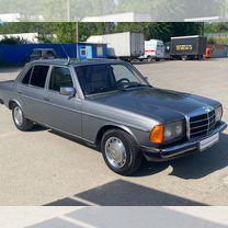 Mercedes-Benz W123 2.4 MT, 1982, 376 409 км, с пробегом, цена 375 000 руб.