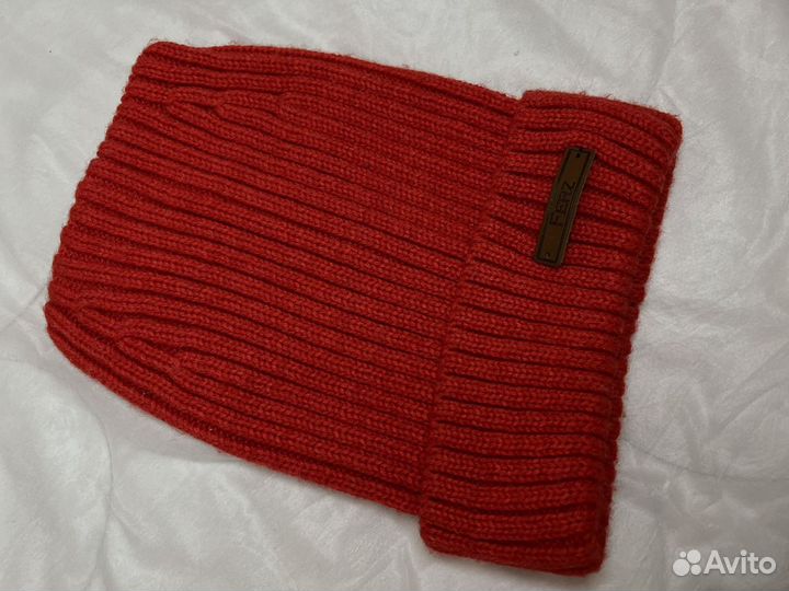 Шапка женская вязаная