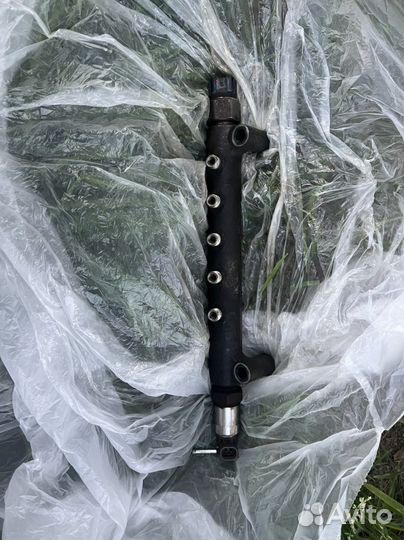 Топливная рампа Toyota Land Cruiser Prado 150