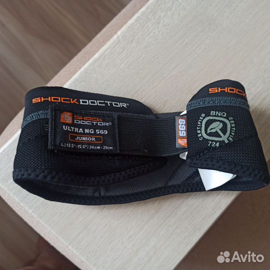 Защита шеи хоккейная shock doctor Jr