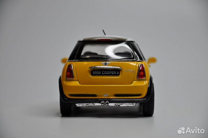 Модель автомобиля Mini Cooper S металл