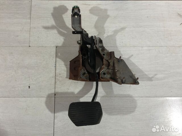 Педаль тормоза ат peugeot 3008 1.6 ат