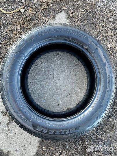 Bridgestone Blizzak DM-V2 215/60 R17 96