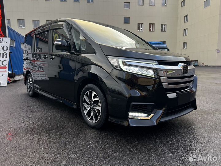 Honda Stepwgn 1.5 CVT, 2017, 60 000 км