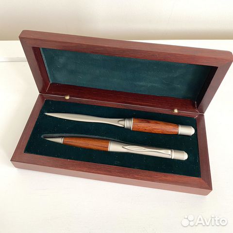 Ручка шариковая подарочная в футляре