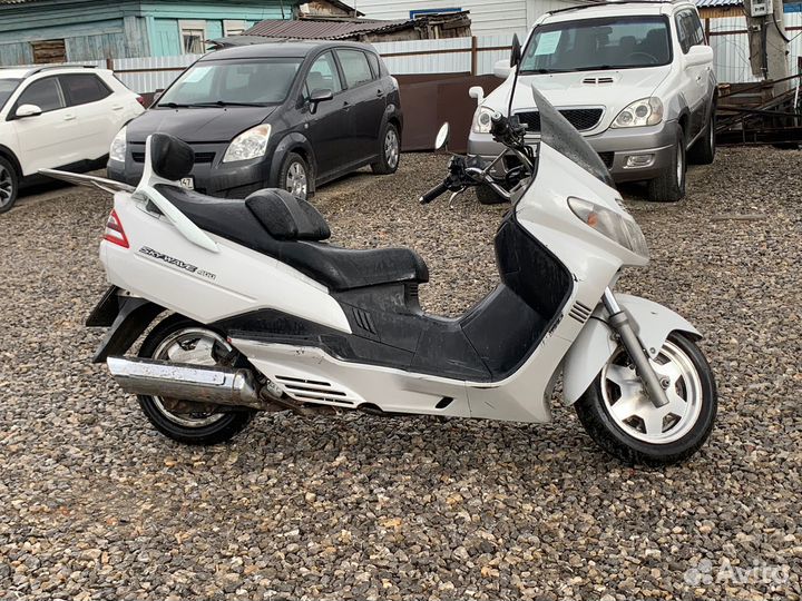 Suzuki skywave 400