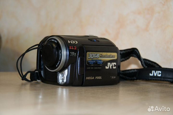 Видеокамера JVC GZ-MG50E встроеный жест. диск 30Гб