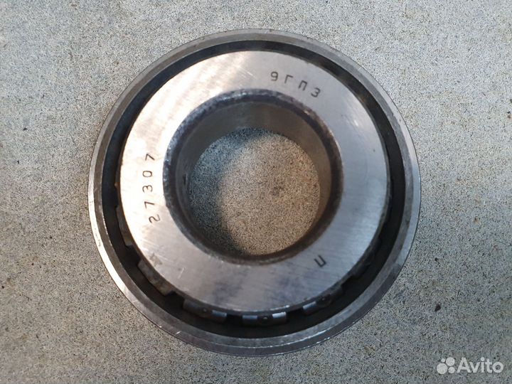 Подшипник 27307 шкворня поворотного кулака Газ-66