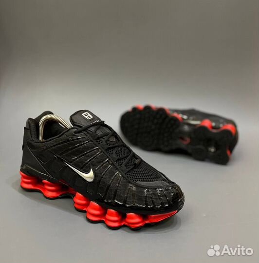 Кроссовки Nike Shox