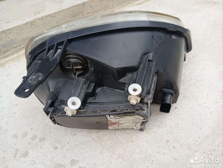 Фара левая приора