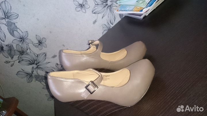 Туфли женские 39 размер новые