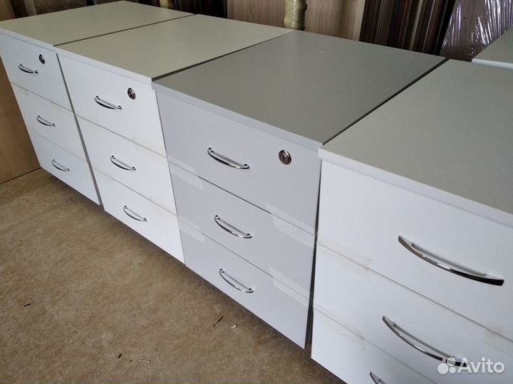 Новая Тумба 3 ящика на колёсах выкатная