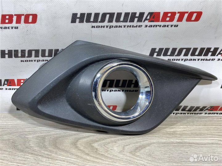 Решетка противотуманной фары правая Mazda 3 Bm Bn