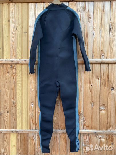 Гидрокостюм для дайвинга