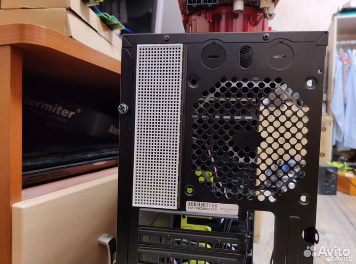 Заглушка для материнской платы