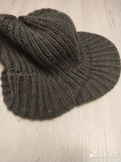 Манишка, Шапка жен, Шапка с козырьком