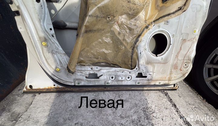 Дверь левая передняя Toyota Mark2 JZX90