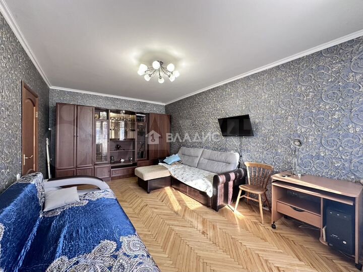 1-к. квартира, 40 м², 9/16 эт.