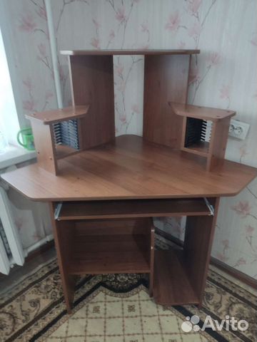 Компьютерный стол