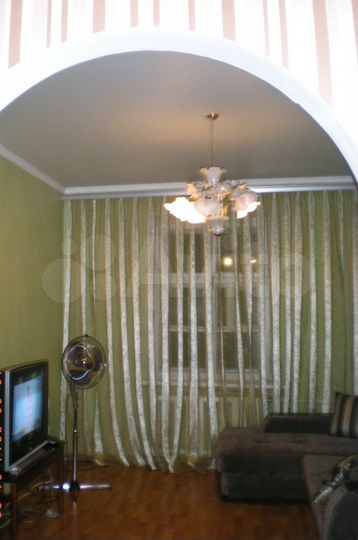 2-к. квартира, 50 м², 2/4 эт.