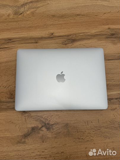 Apple Macbook pro 13 2020 i5 8gb 256