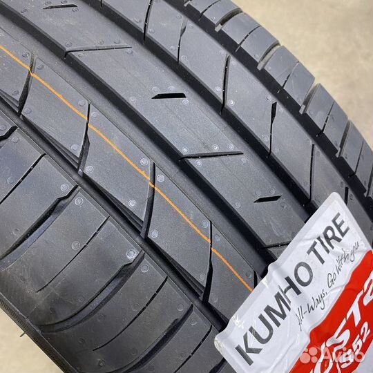 Kumho Ecsta HS52 235/45 R18 98W