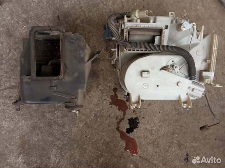 Корпус отопителя Mitsubishi Galant 8