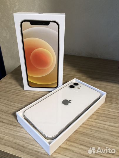 iPhone 12, 64 ГБ