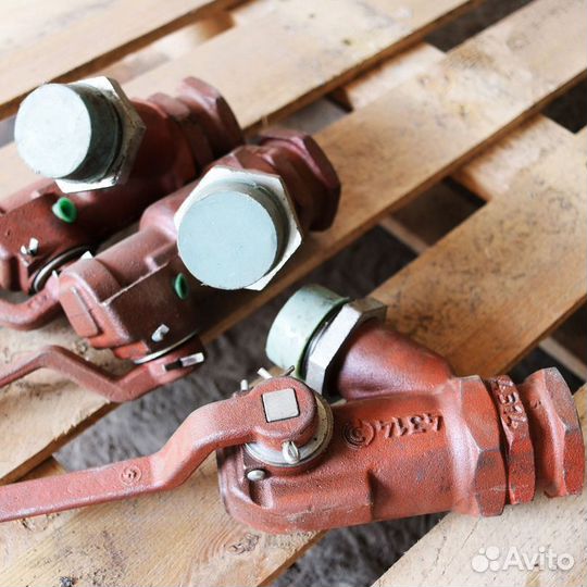 Концевой кран для грузового вагона