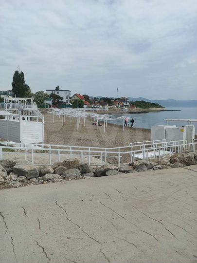 2-к. квартира, 60 м², 1/4 эт.