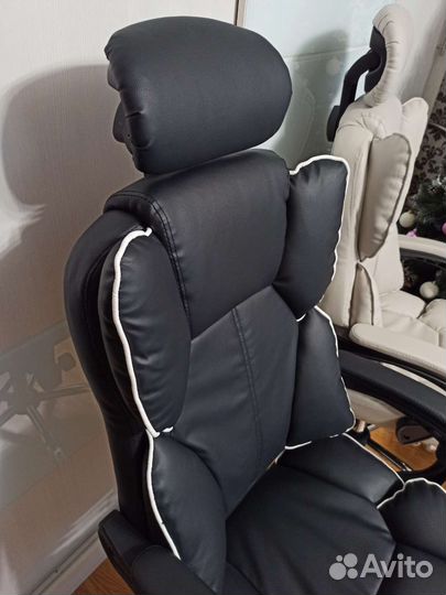 Компьютерные кресла руководителя новые с бесплатно