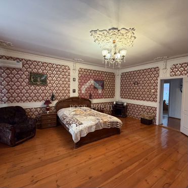 Коттедж 430 м² на участке 25,6 сот.