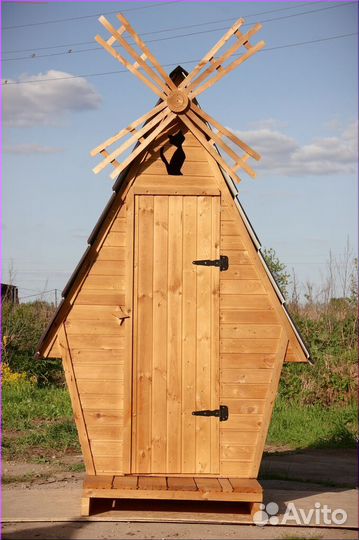 Дачный туалет деревянный