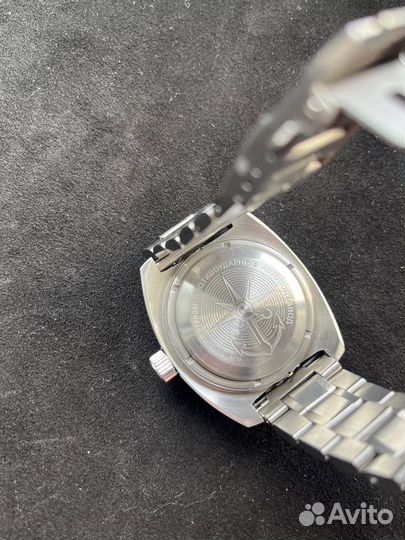 Часы Восток Амфибия с полностью люминисцентным циф