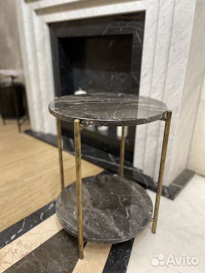 Столик мрамор в стиле лофт