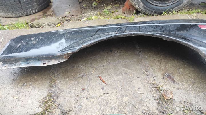 Крыло левое Passat левлевая