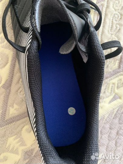 Футбольные бутсы