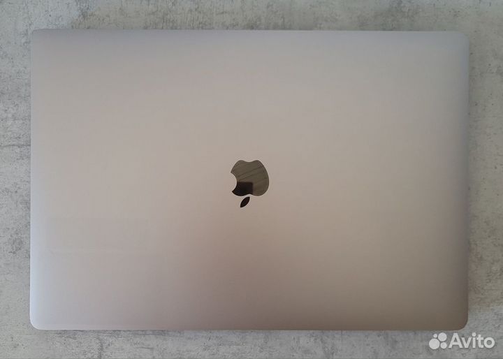 MacBook Pro 16