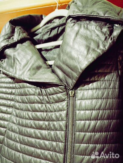 Стеганое пальто демисезонное