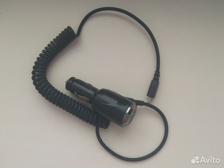 Автомобильная зарядка HTC бу