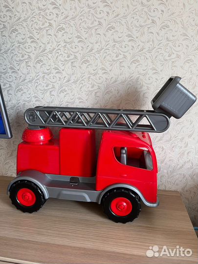 Игрушка пожарная машина